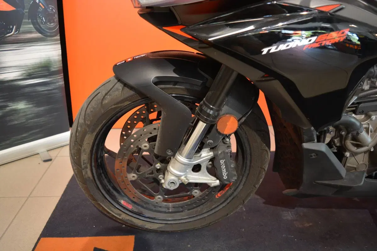 Aprilia Tuono 660 Factory (2022 - 24) (14)