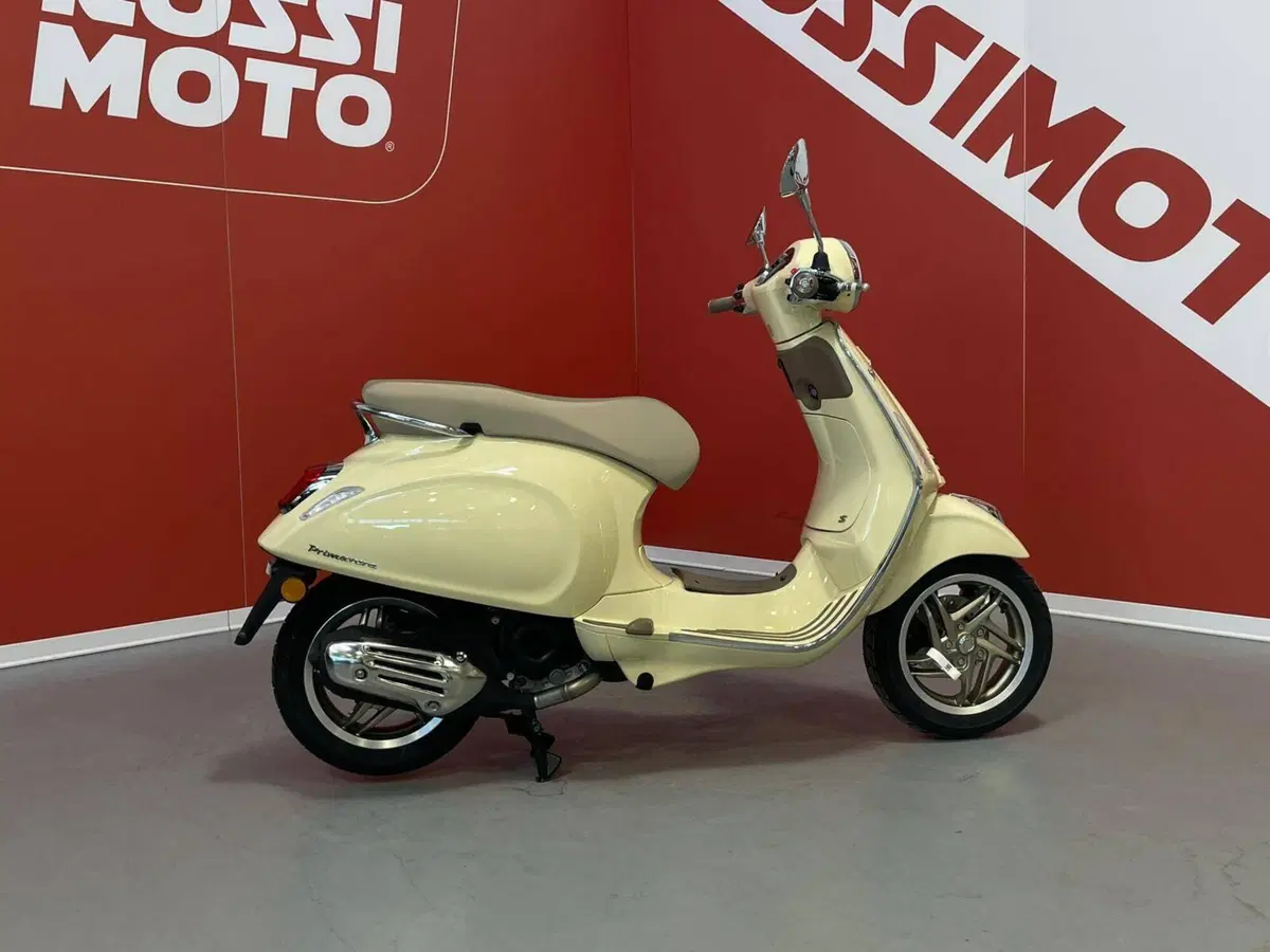 Vespa Primavera 50 4T 3v Sport (2021 - 22) (2)