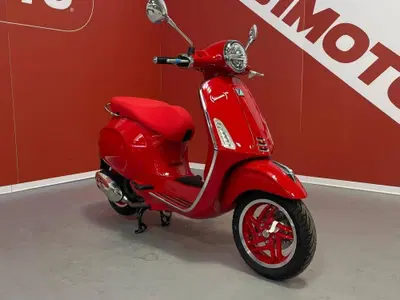 Vespa Primavera 150 RED (2023 - 26) nuova