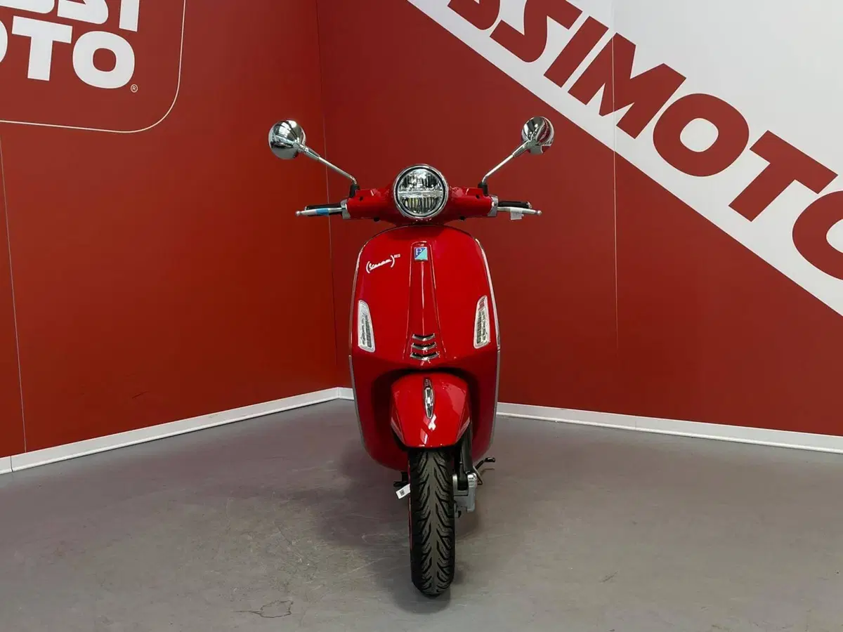 Vespa Primavera 150 RED (2023 - 26) (8)