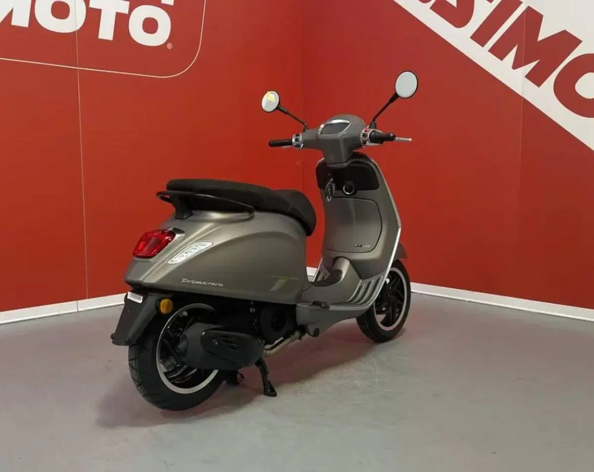 Vespa Primavera 125 Tech (2024 - 25) (3)