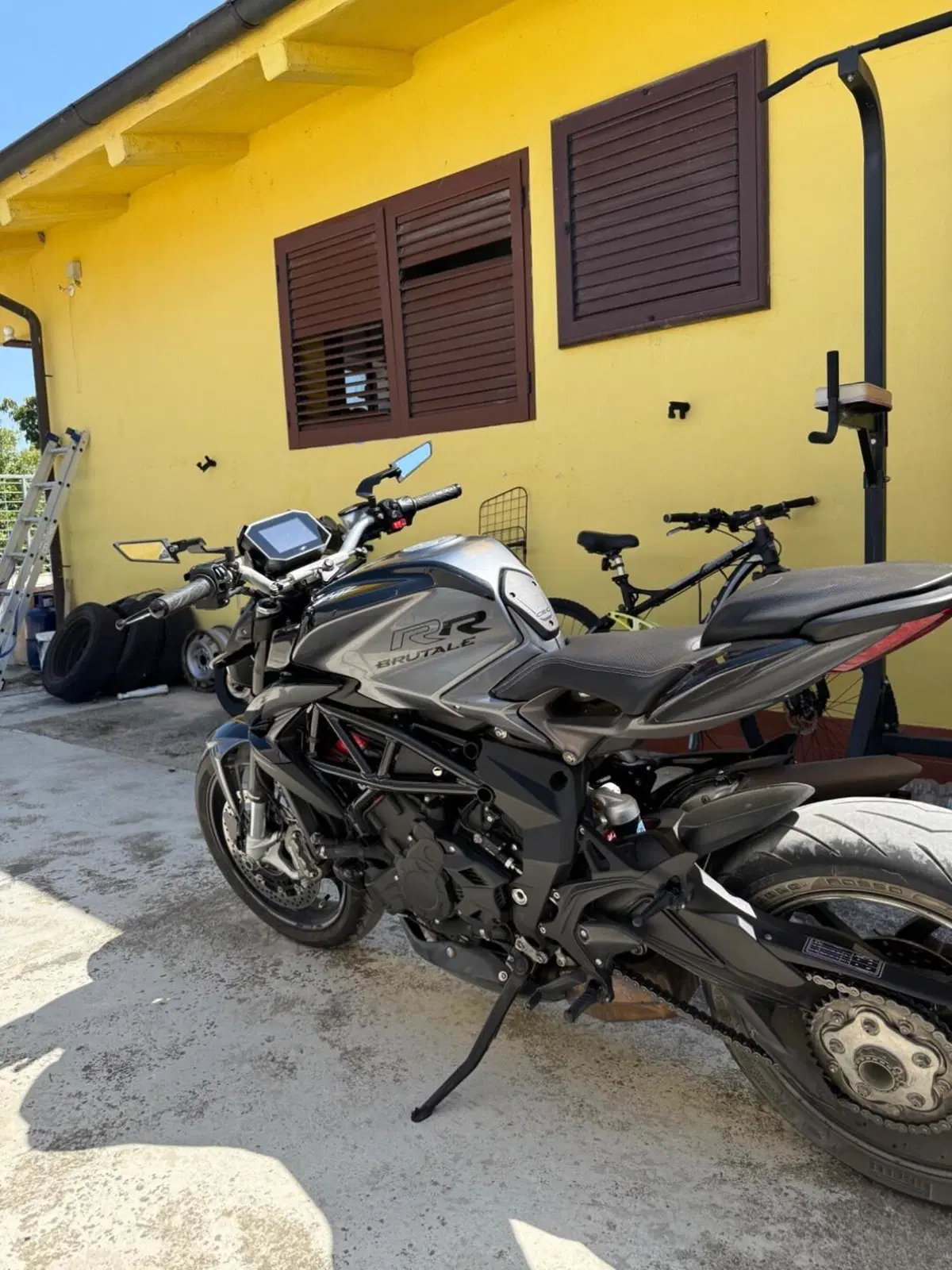 MV Agusta Brutale 800 RR (2021 - 25) (4)