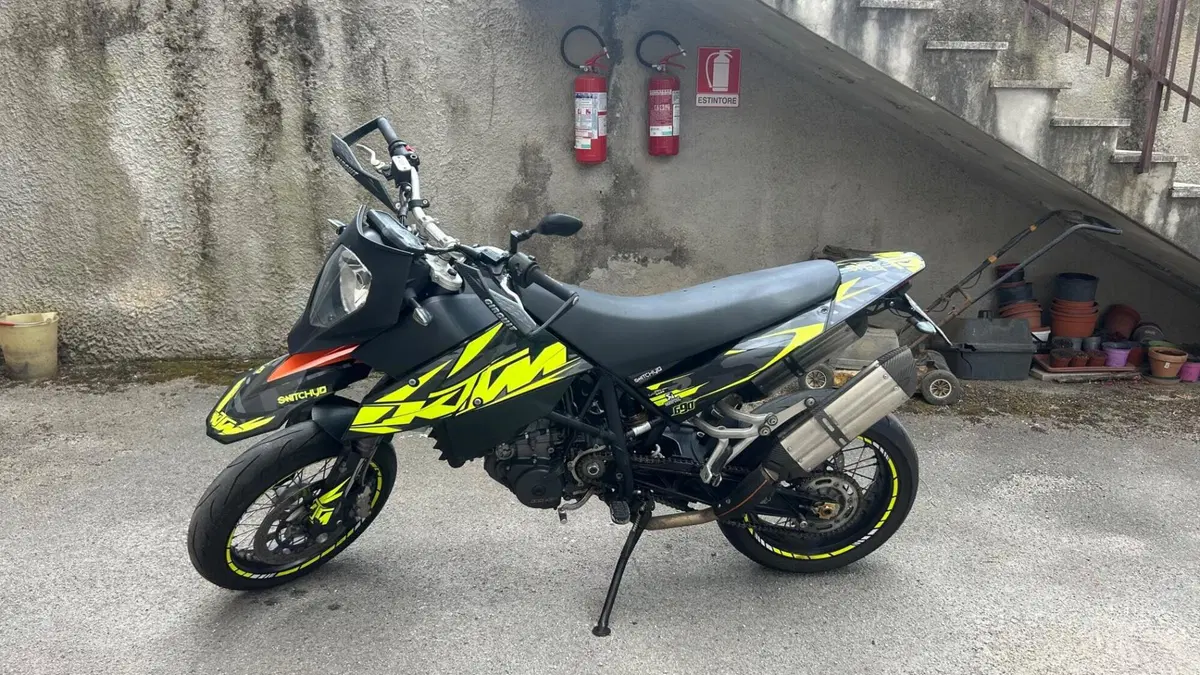 KTM 690 Supermoto (2007 - 12) (4)