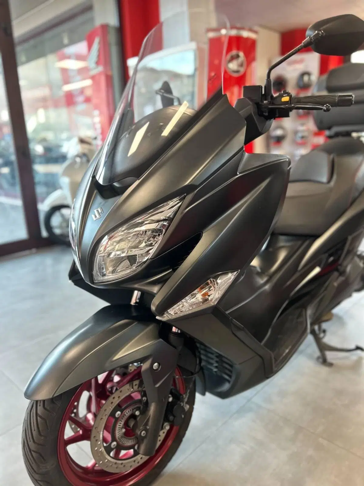 Suzuki Burgman AN 400 (2017 - 20) (3)