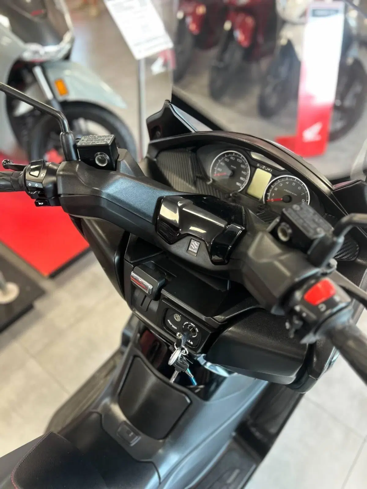 Suzuki Burgman AN 400 (2017 - 20) (6)