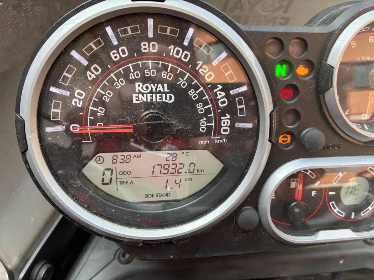 Royal Enfield Himalayan 411 (2021 - 24) (3)