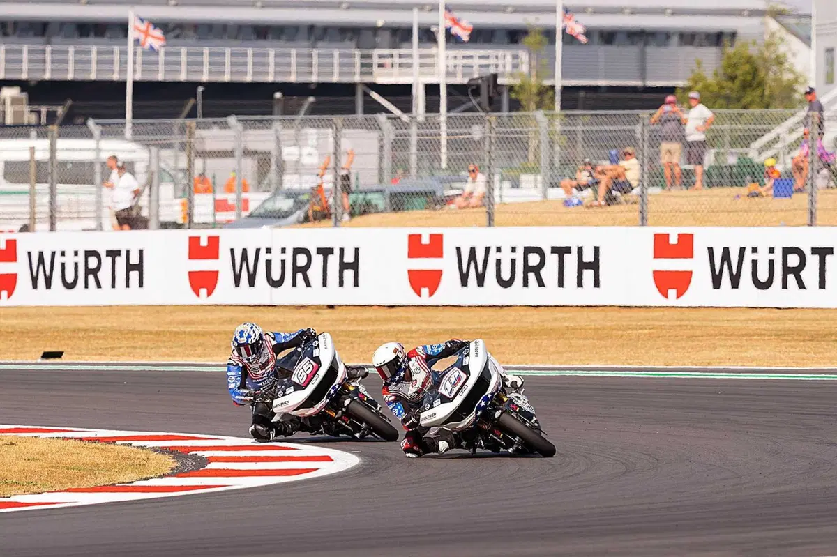Silverstone. H-D Bagger World Cup. In orbita anche Smith e Toth, ma McDonald e Granado mandano in scena un duello stellare [VIDEO] (6)