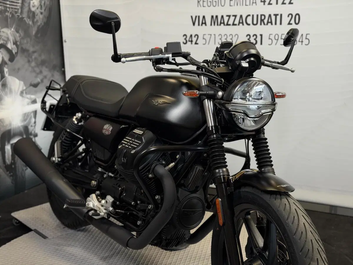 Moto Guzzi V7 Stone (2021 - 24) (5)
