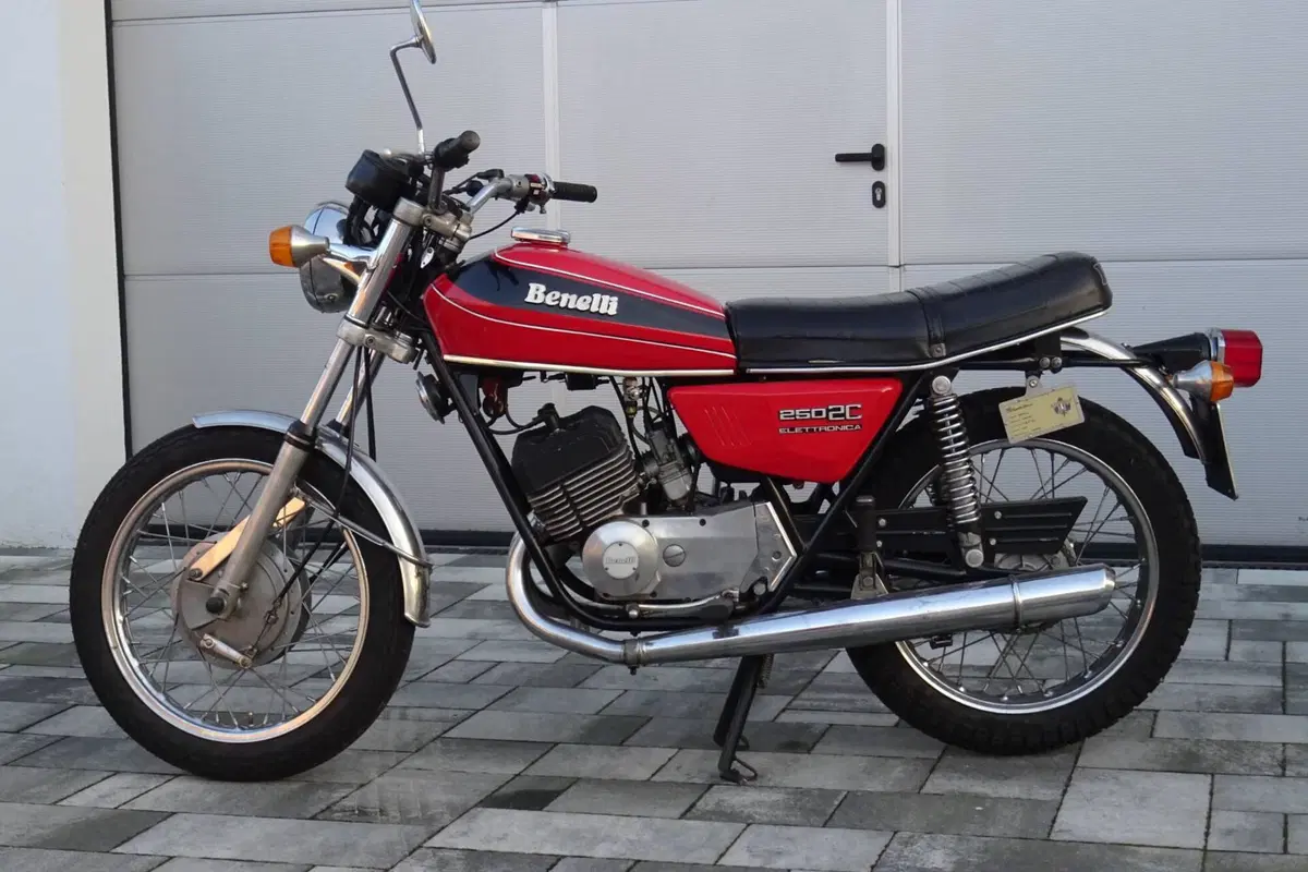 Benelli Moto B 250 2C ELETTRONICA (2)