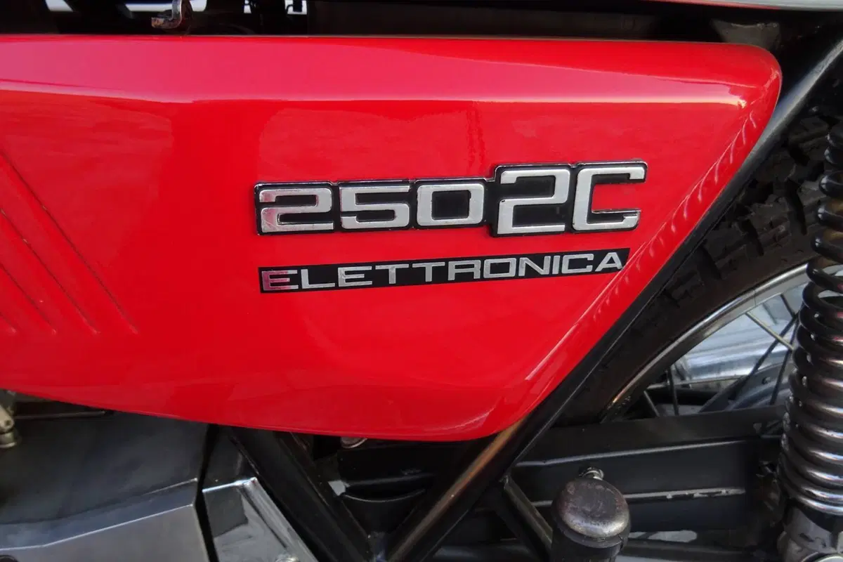 Benelli Moto B 250 2C ELETTRONICA (4)
