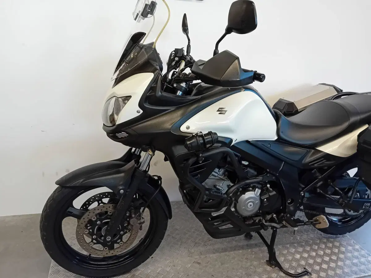 Suzuki V-Strom 650 ABS (2011 - 17) (3)