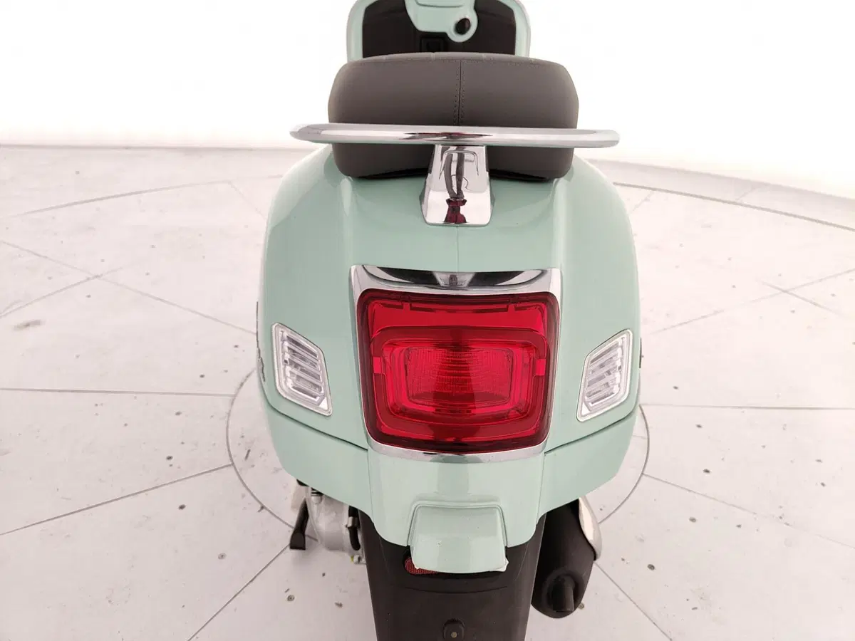 Vespa GTS 125 (2025 - 26) (9)