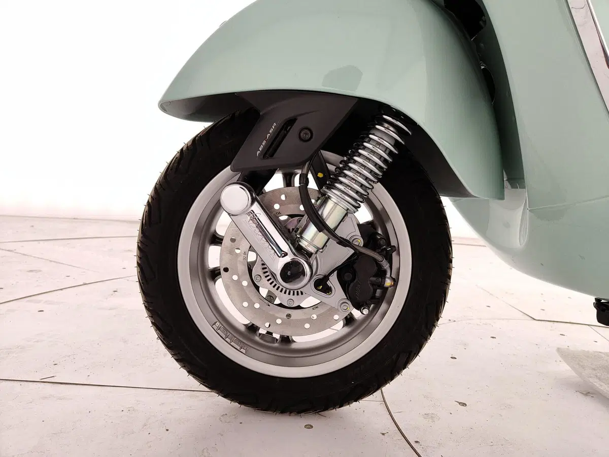 Vespa GTS 125 (2025 - 26) (7)