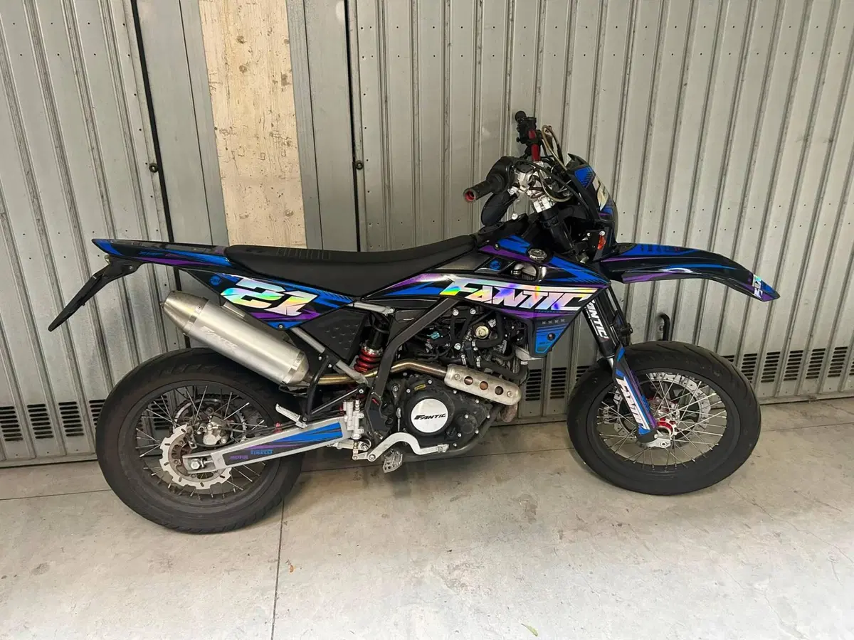 Fantic Motor XMF 125 Motard Performance 4t (2021 - 22)