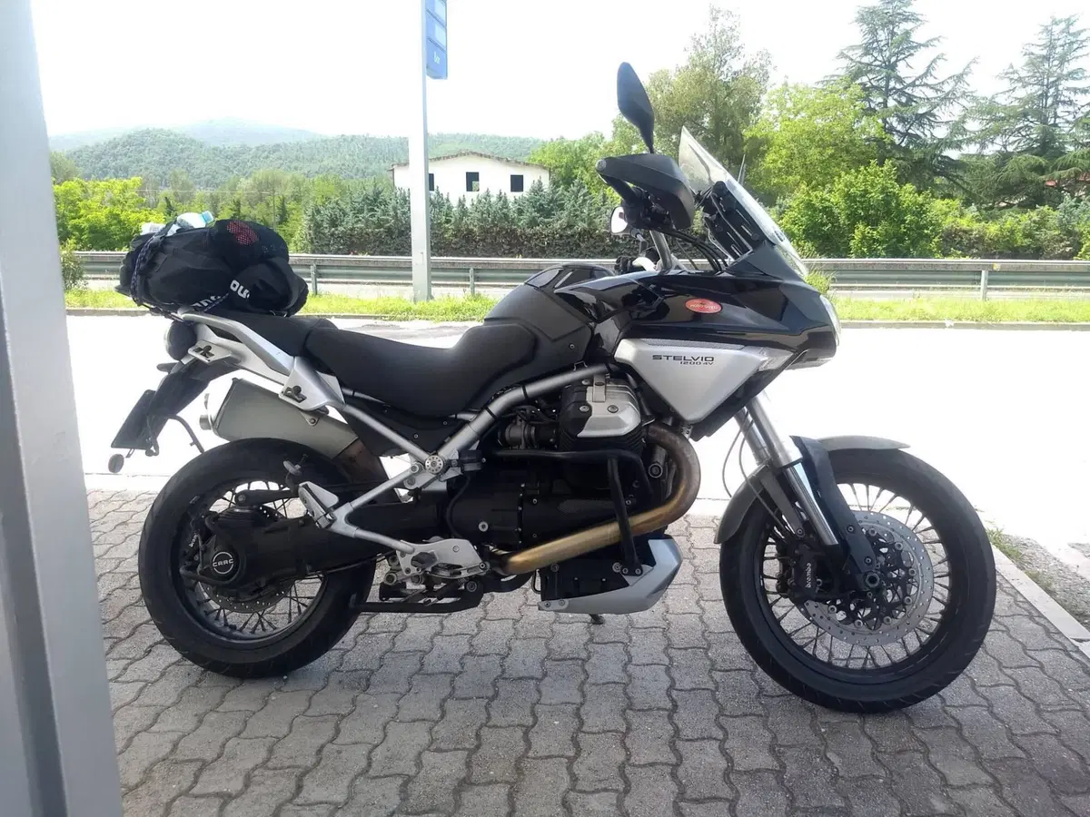 Moto Guzzi Stelvio 1200 4V (2008 - 10)