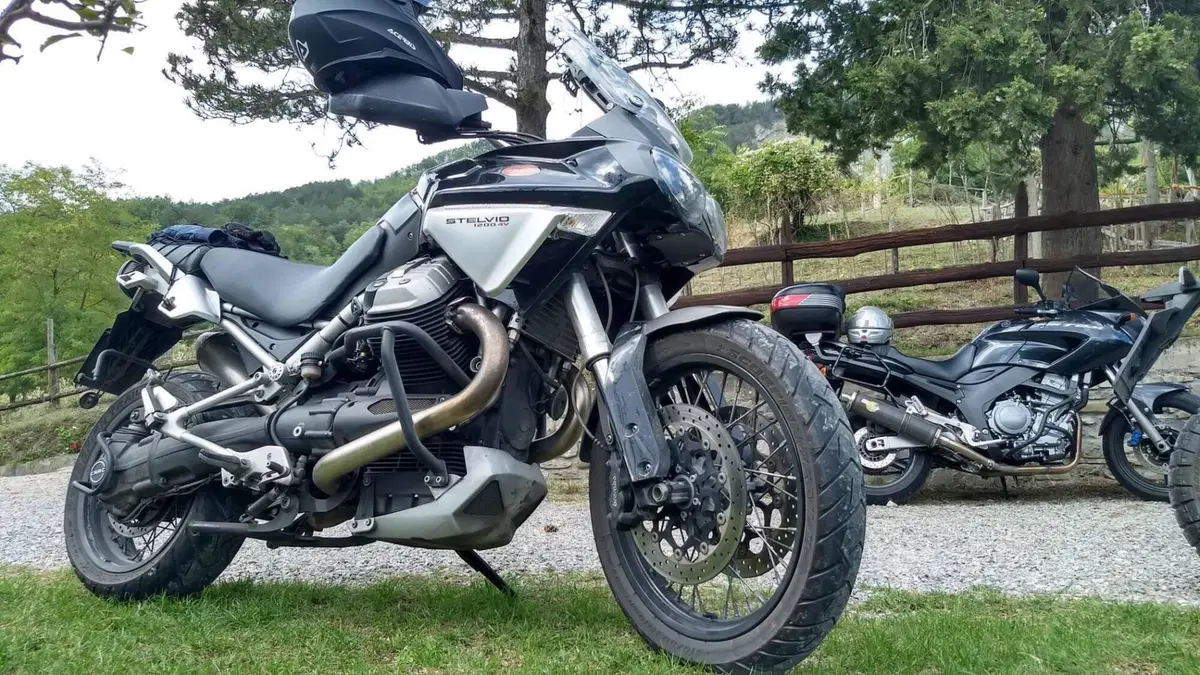 Moto Guzzi Stelvio 1200 4V (2008 - 10) (2)