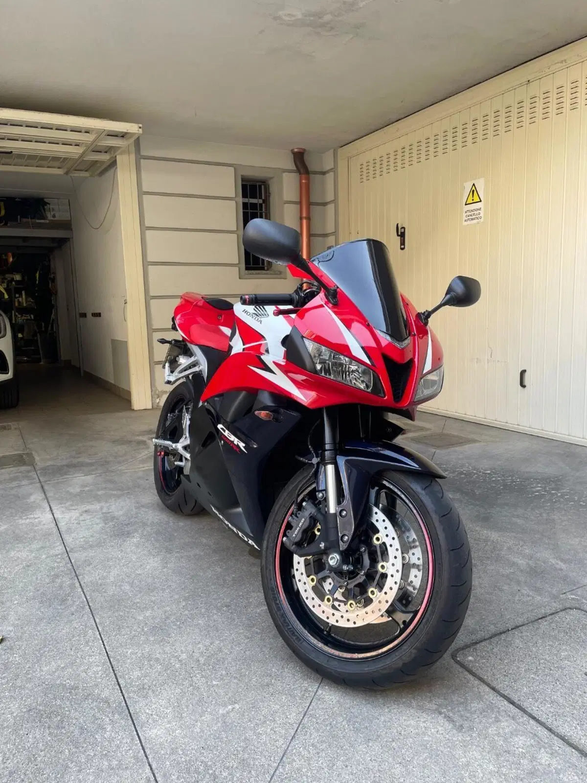 Honda CBR 600 RR (2009 - 12) (4)