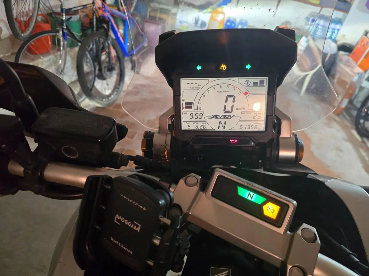 Honda X-ADV 750 Travel Edition (2018 - 20) (6)