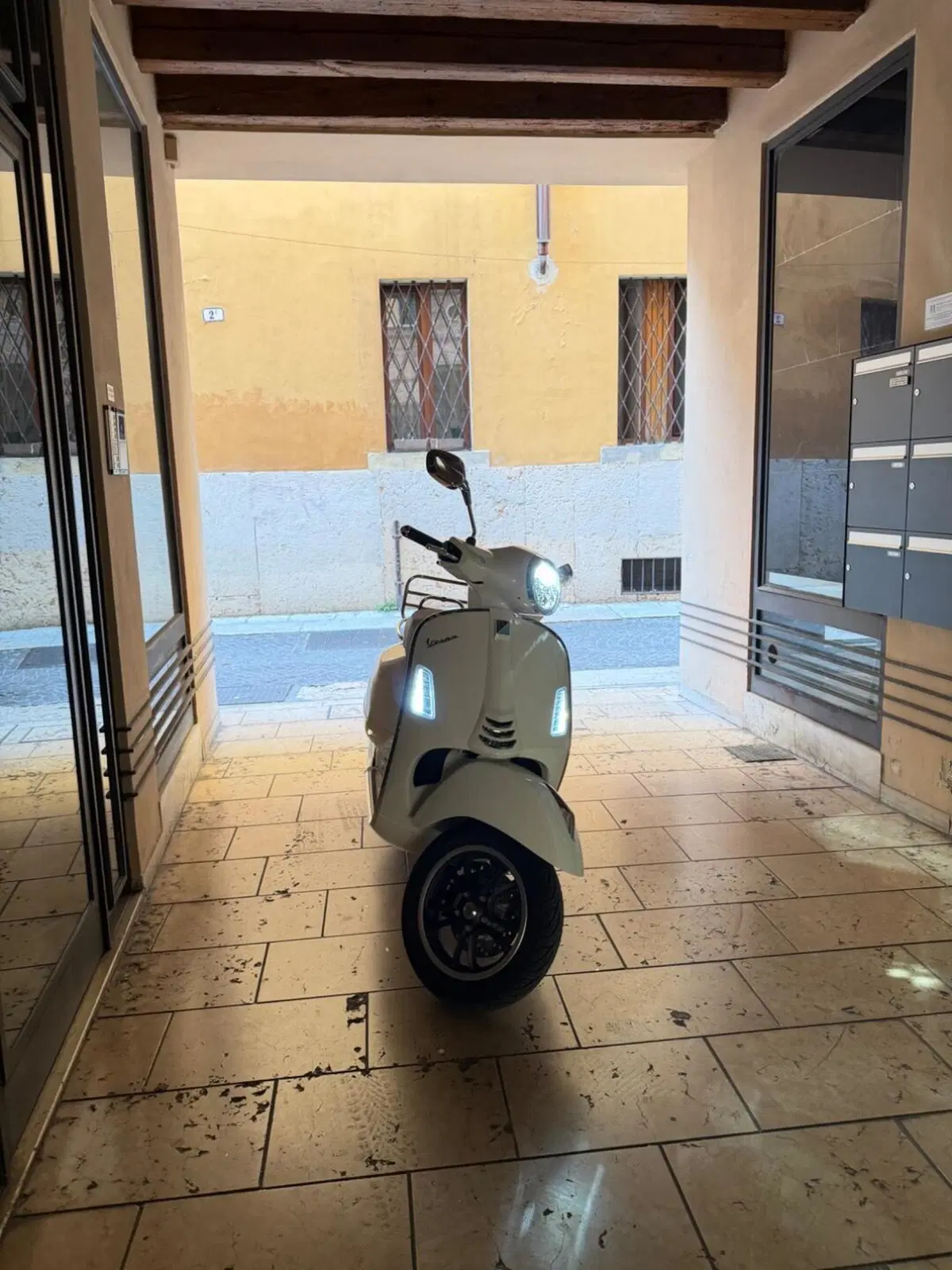 Vespa GTS 125 Super (2025 - 26)