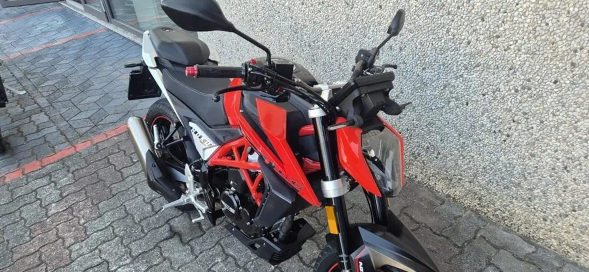 Swm Hoku 125 (2023 - 25) (5)