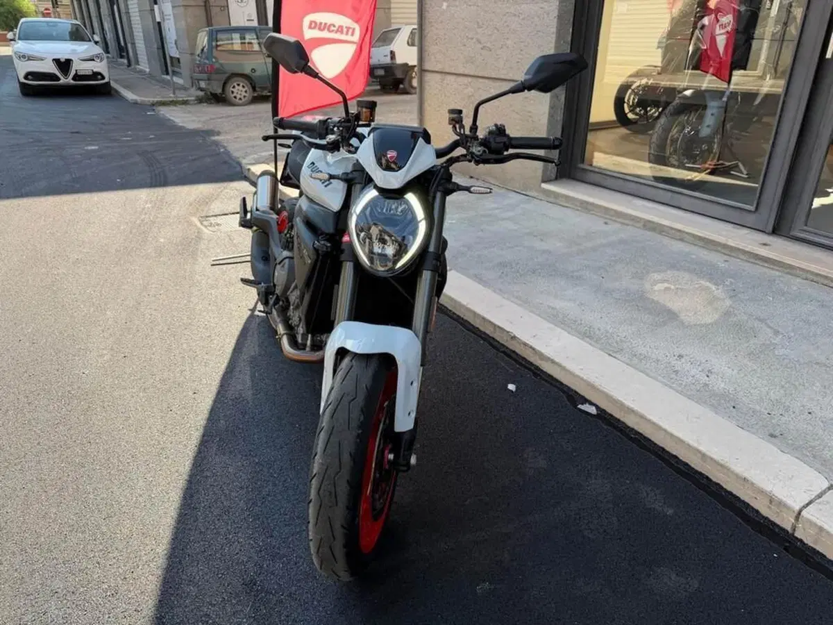 Ducati Monster 890 (2026) (3)