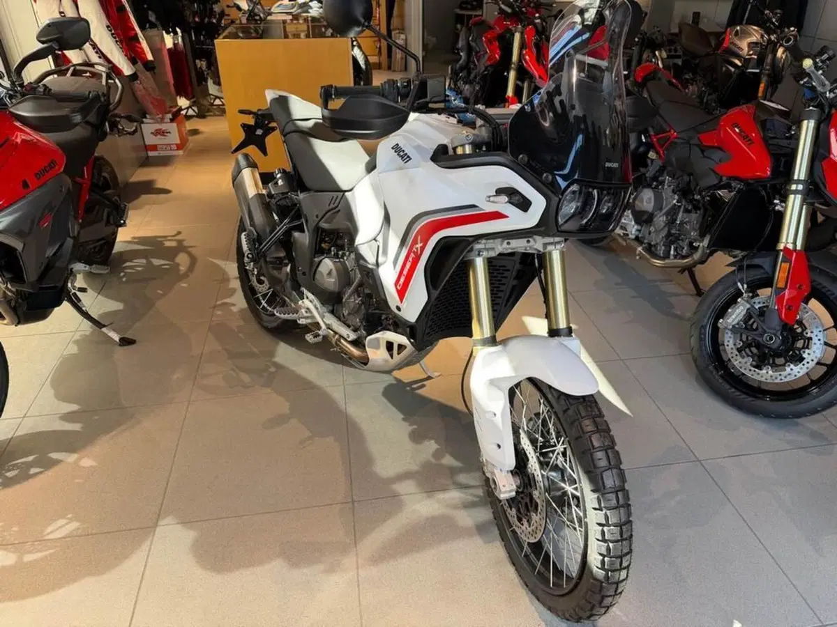 Ducati DesertX (2026)