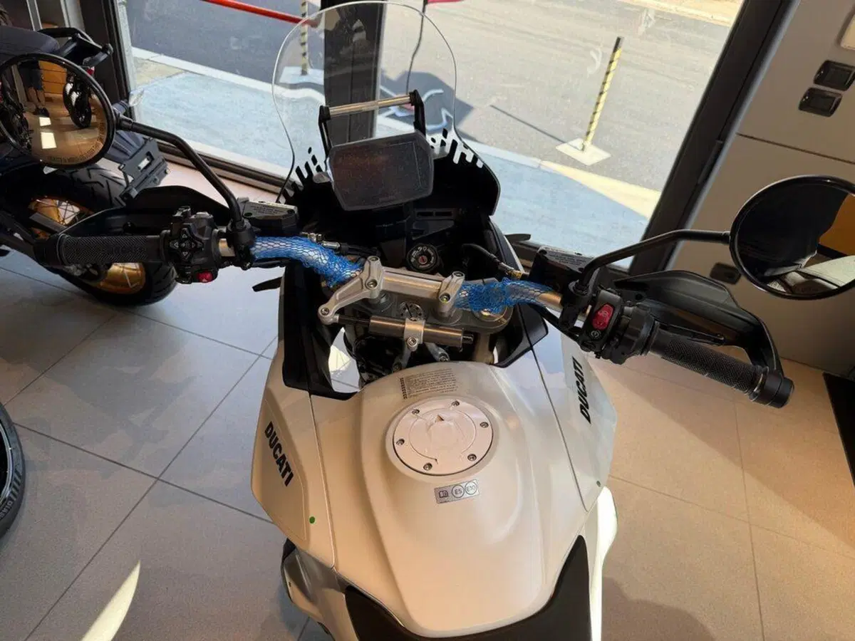 Ducati DesertX (2026) (5)