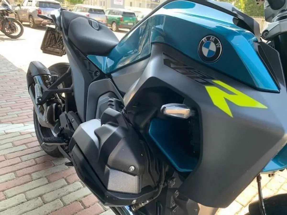 Bmw R 1300 R (2026 - 27) (10)