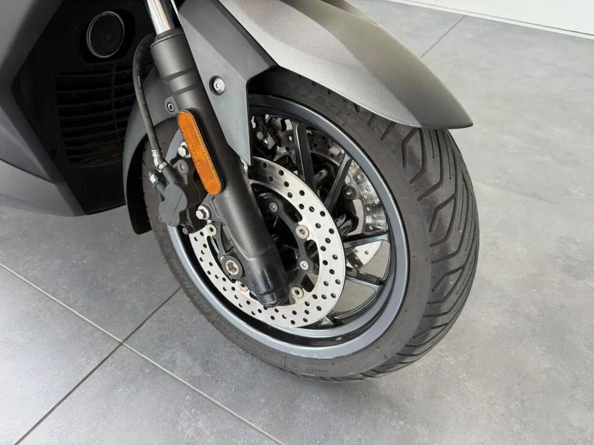 Yamaha X-Max 400 ABS (2013 - 16) (3)