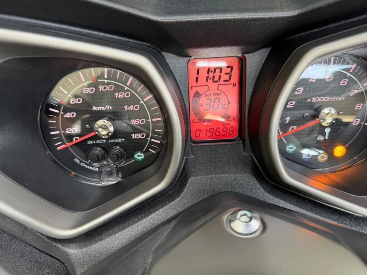 Yamaha X-Max 400 ABS (2013 - 16) (10)