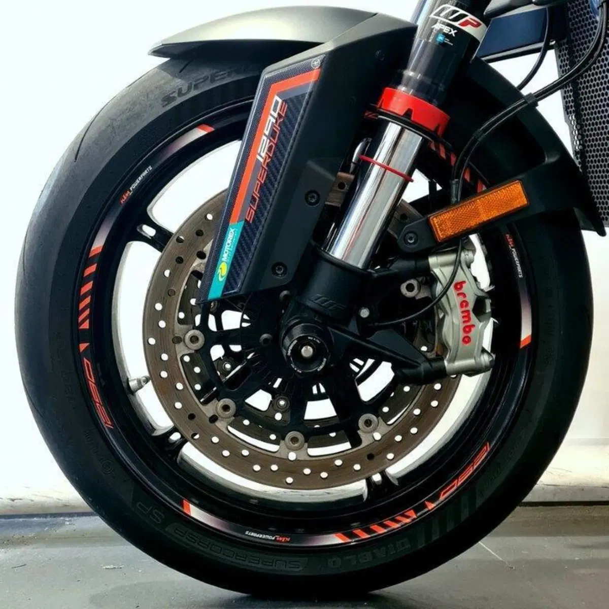 KTM 1290 Super Duke R (2020) (7)