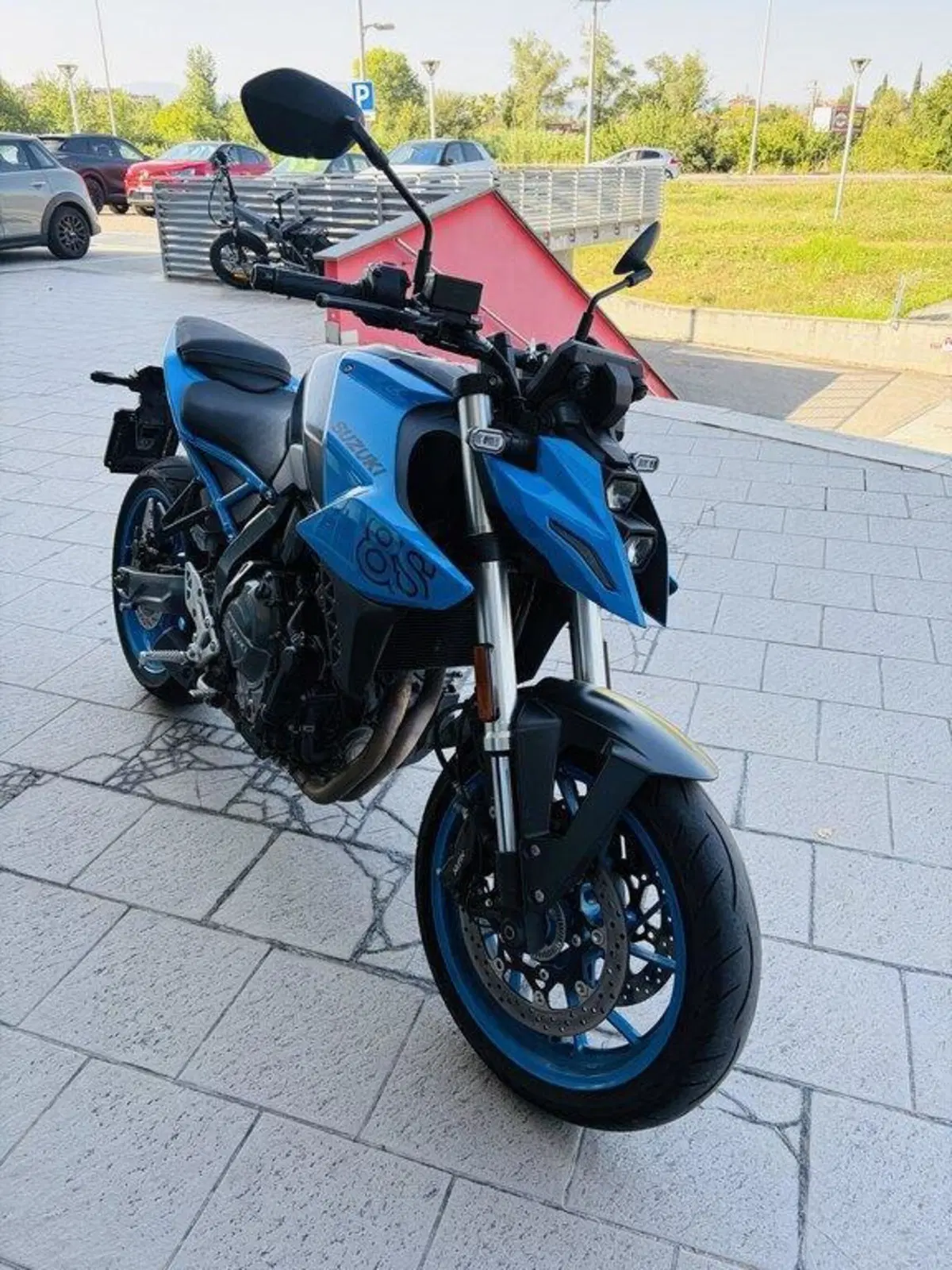 Suzuki GSX-8S (2023 - 24) (7)