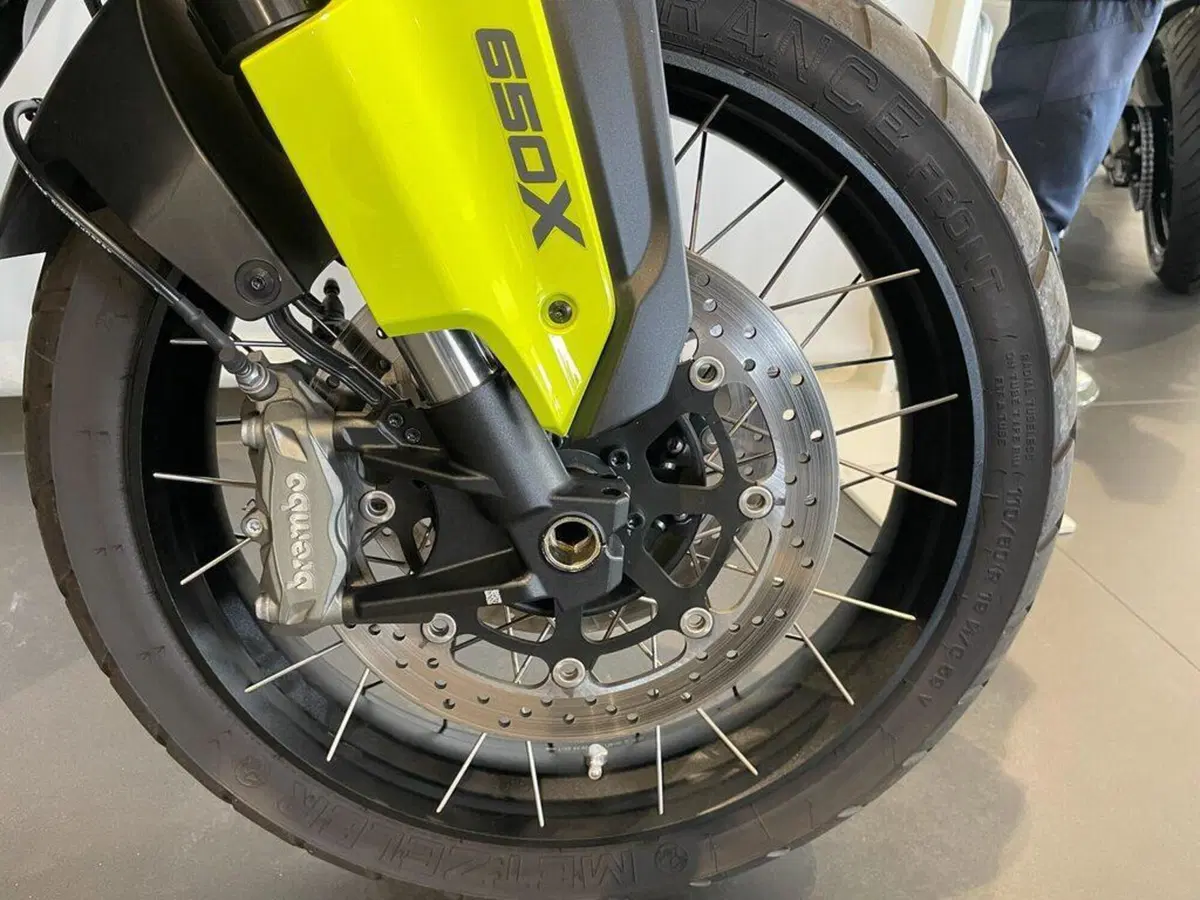 QJ Motor SVT 650 X (2025 - 26) (10)