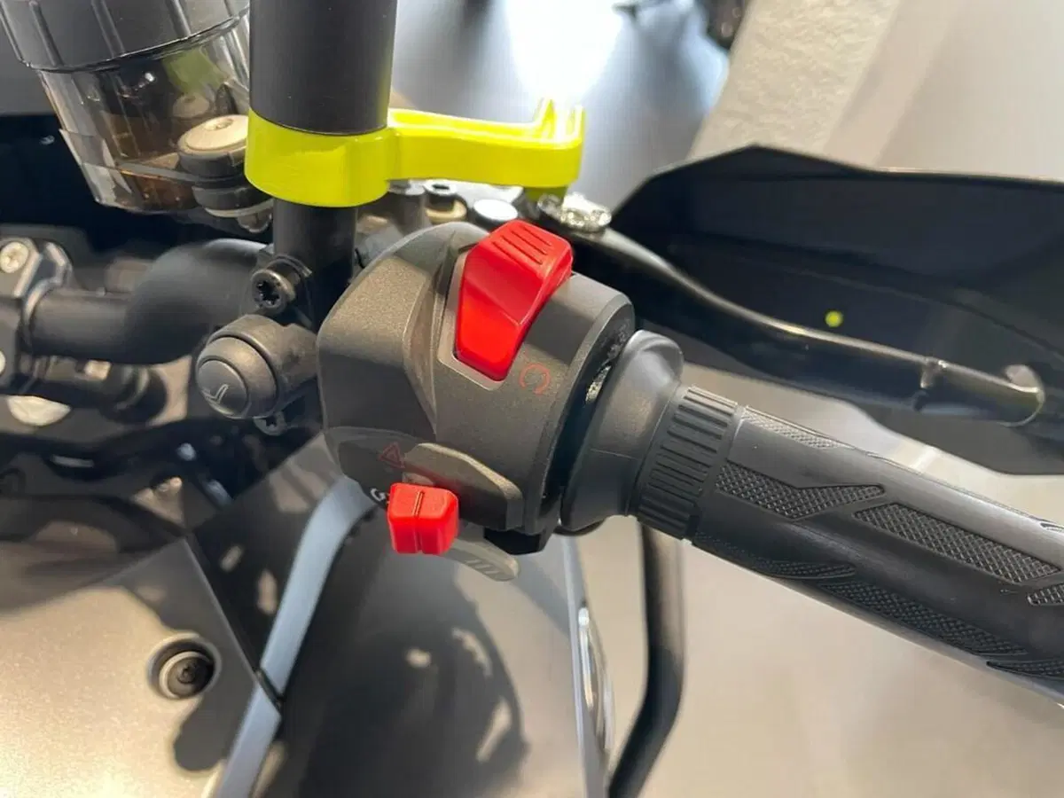 QJ Motor SVT 650 X (2025 - 26) (8)