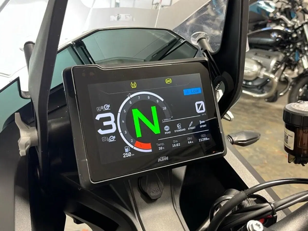 KTM 1290 Super Adventure S (2022 - 25) (11)