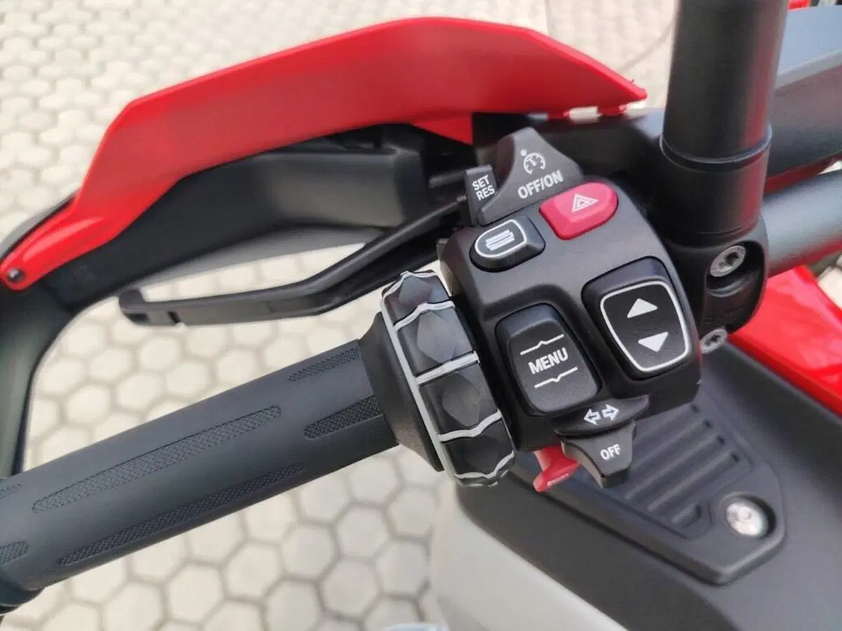 Bmw R 1300 GS Adventure (2025 - 26) (9)