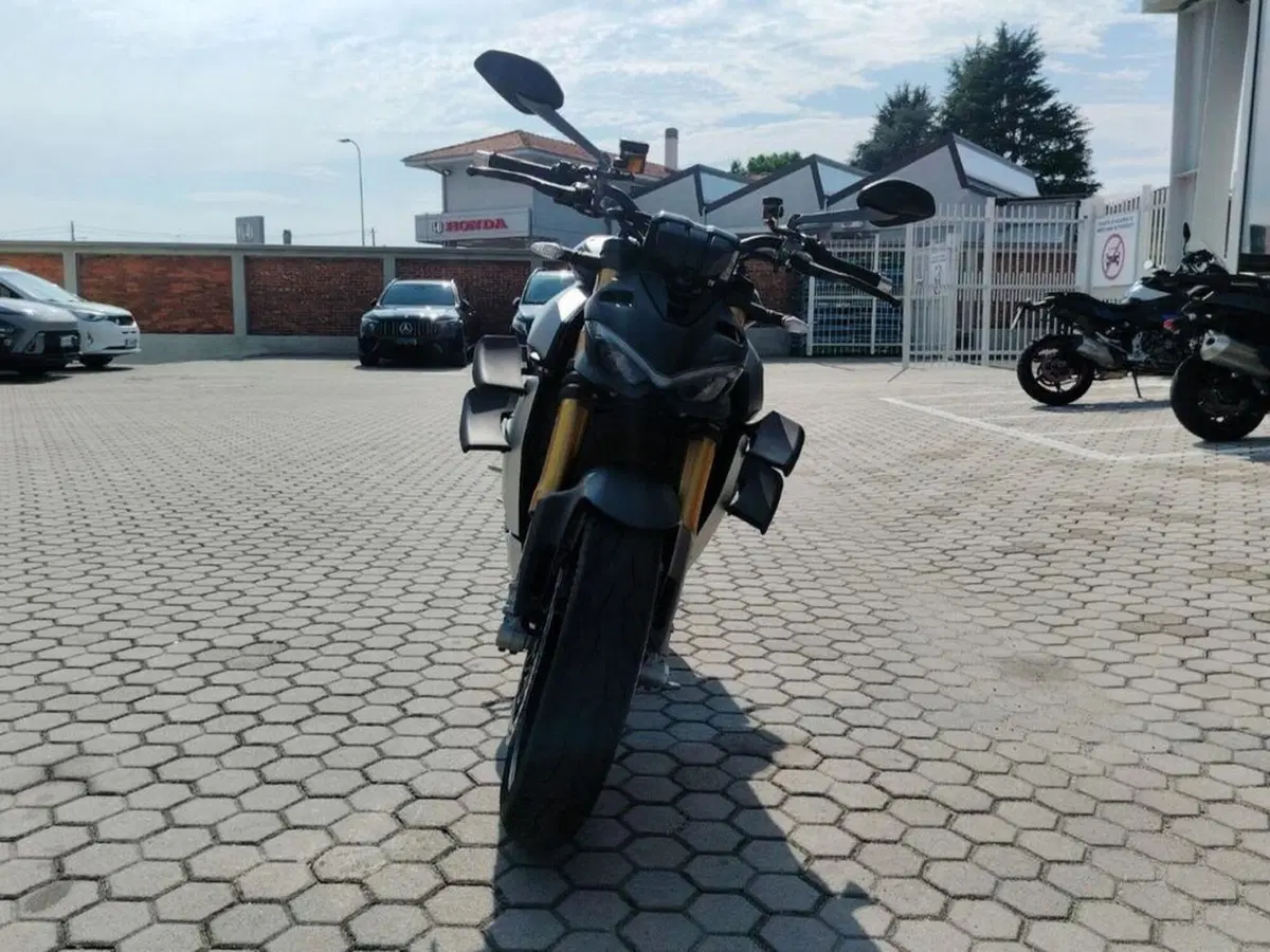 Ducati Streetfighter V4 1100 S (2021 - 22) (2)