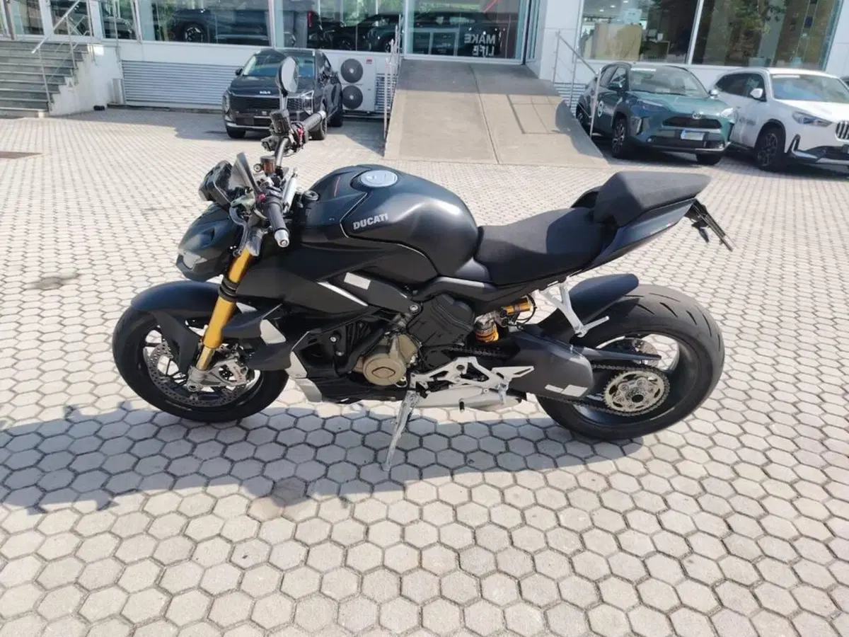 Ducati Streetfighter V4 1100 S (2021 - 22) (4)