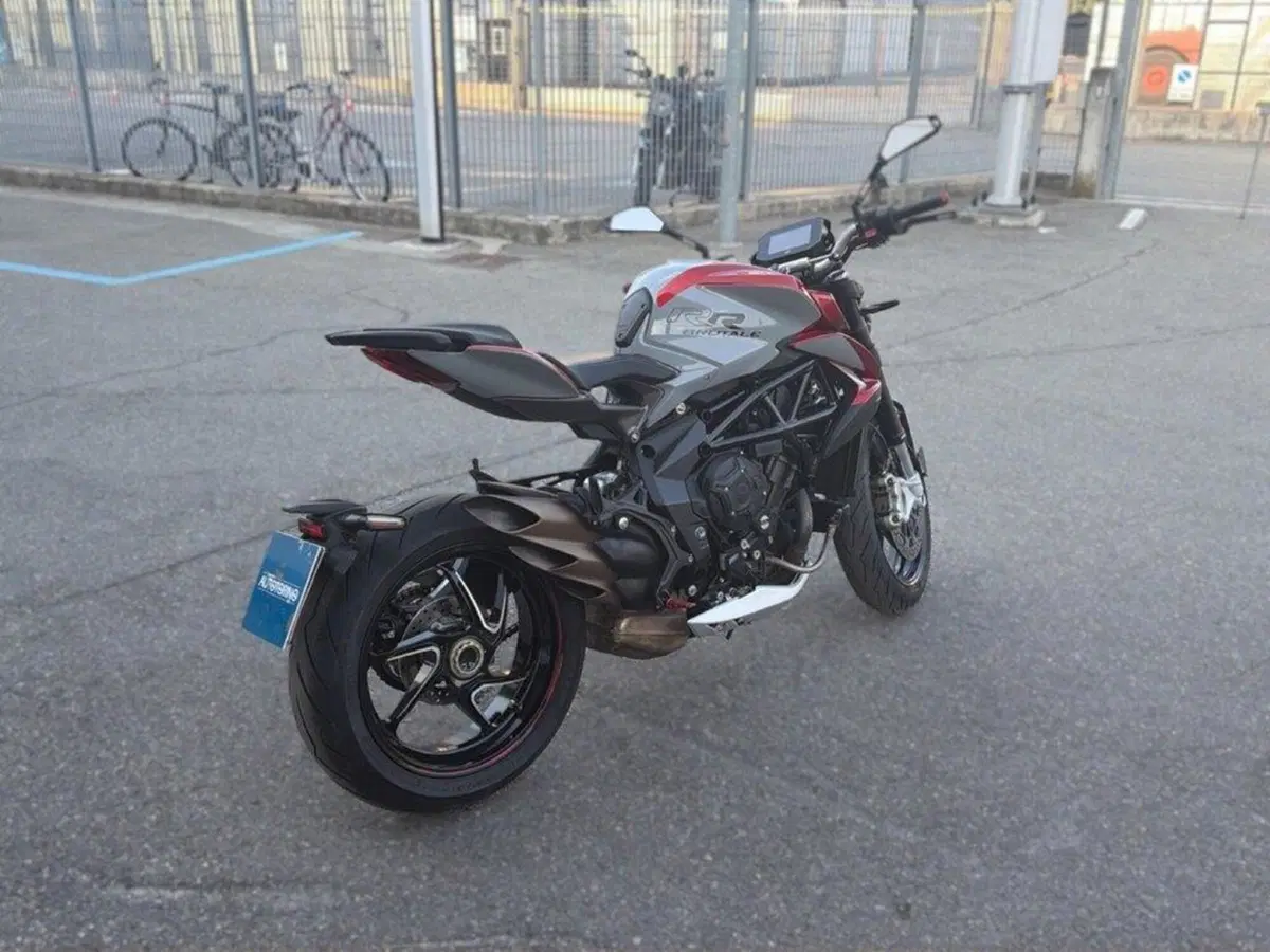 MV Agusta Brutale 800 RR (2021 - 25) (7)