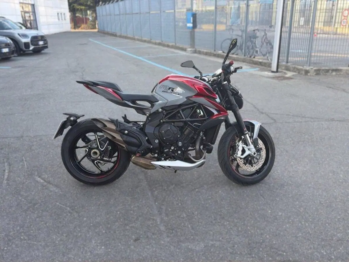 MV Agusta Brutale 800 RR (2021 - 25) (8)