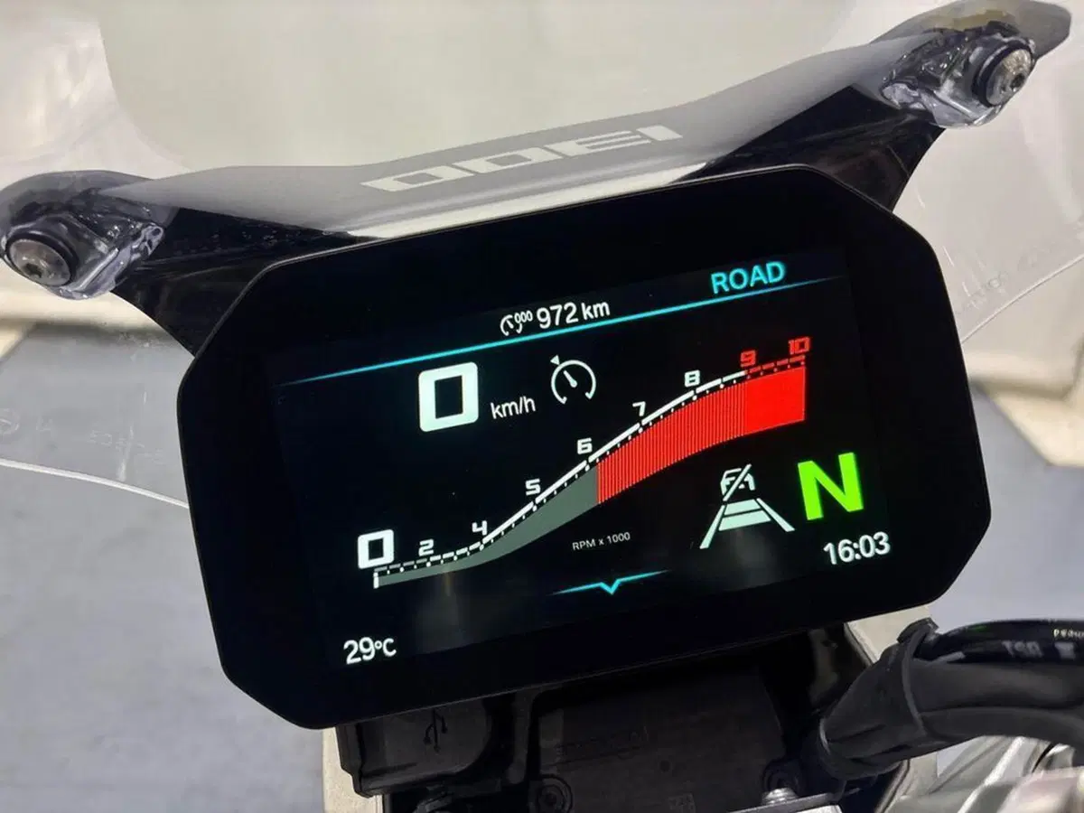 Bmw R 1300 R (2026 - 27) (8)