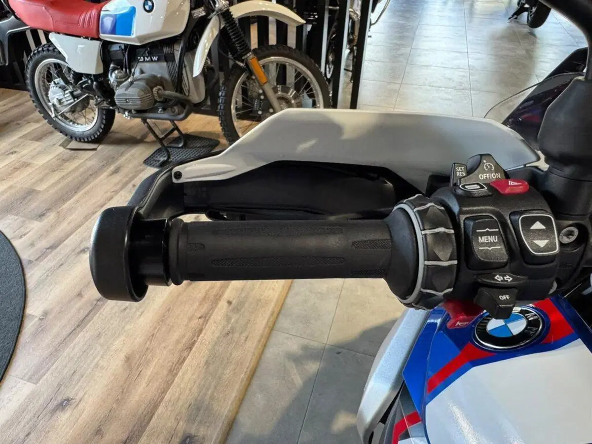 Bmw R 1300 GS (2023 - 26) (9)