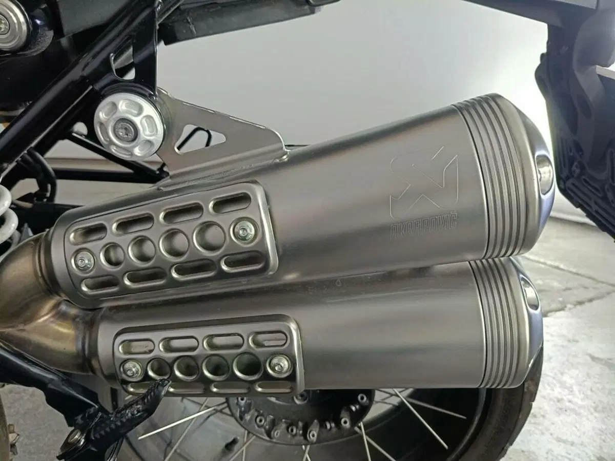 Bmw R nineT 1200 Scrambler (2016 - 20) (10)