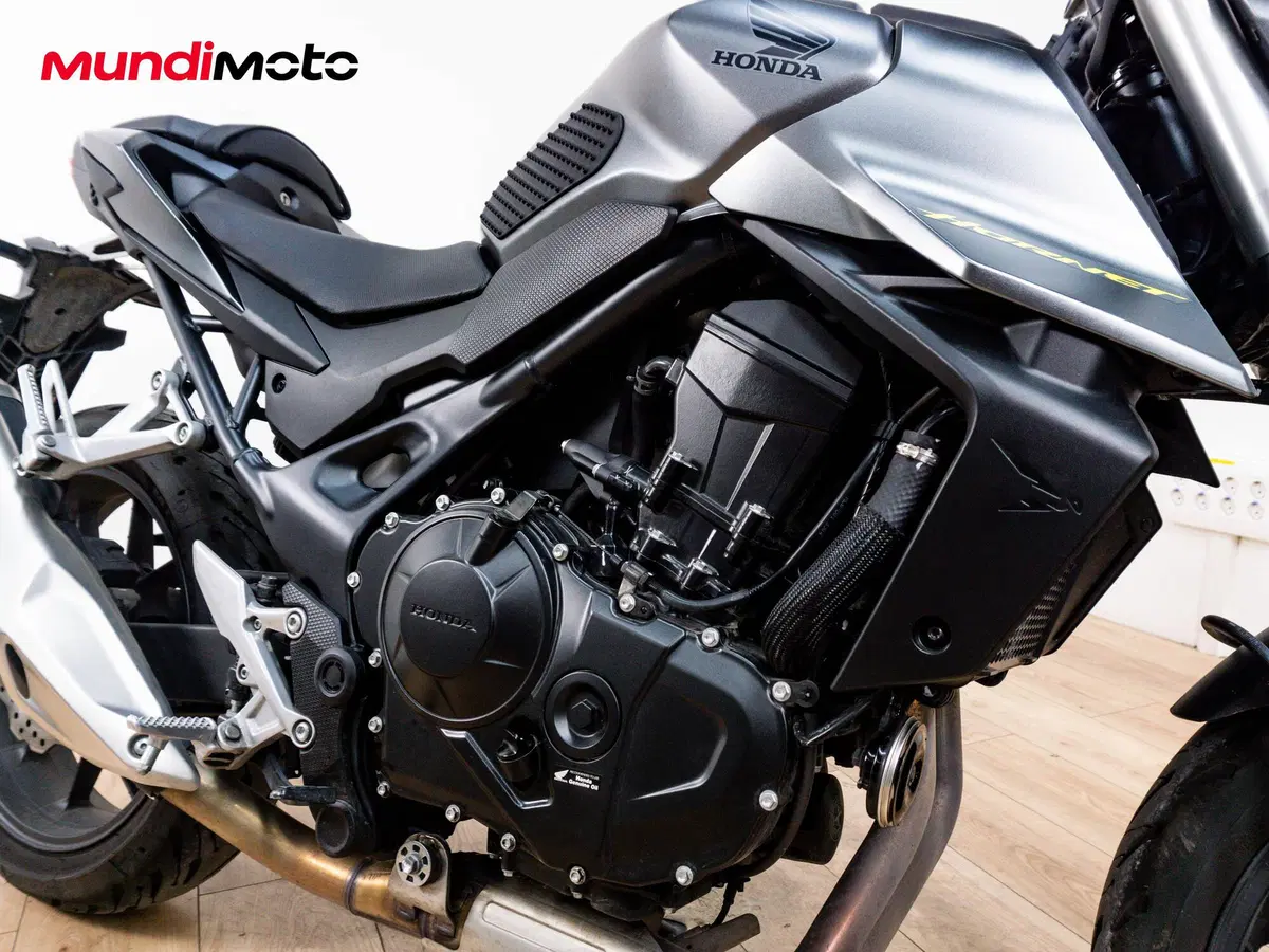 Honda CB 750 Hornet (2025) (5)