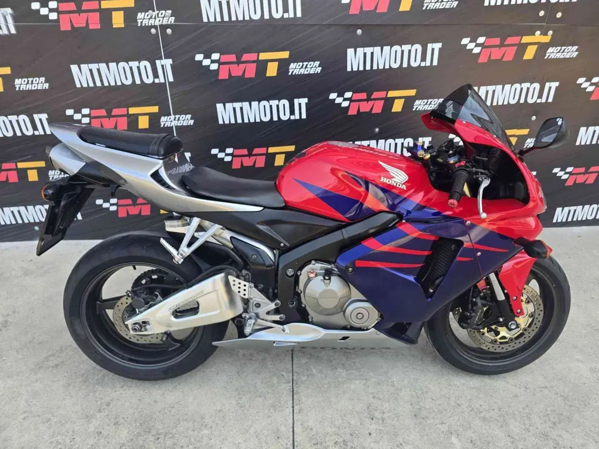 Honda CBR 600 RR (2005 - 06)