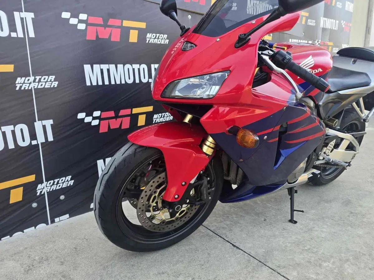 Honda CBR 600 RR (2005 - 06) (3)