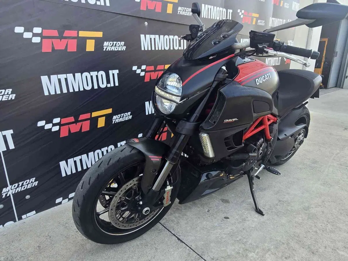 Ducati Diavel 1200 (2010 - 13) (5)
