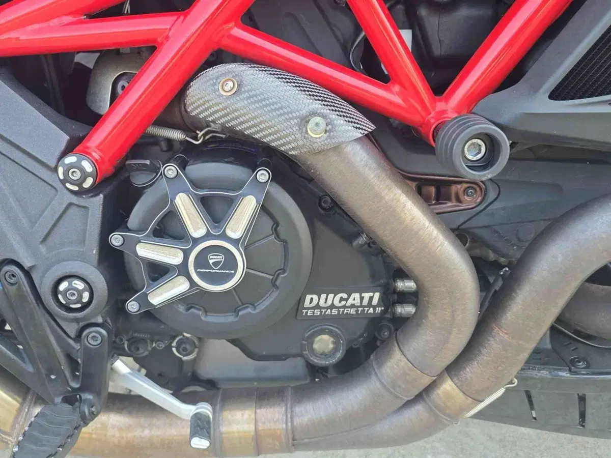 Ducati Diavel 1200 (2010 - 13) (6)