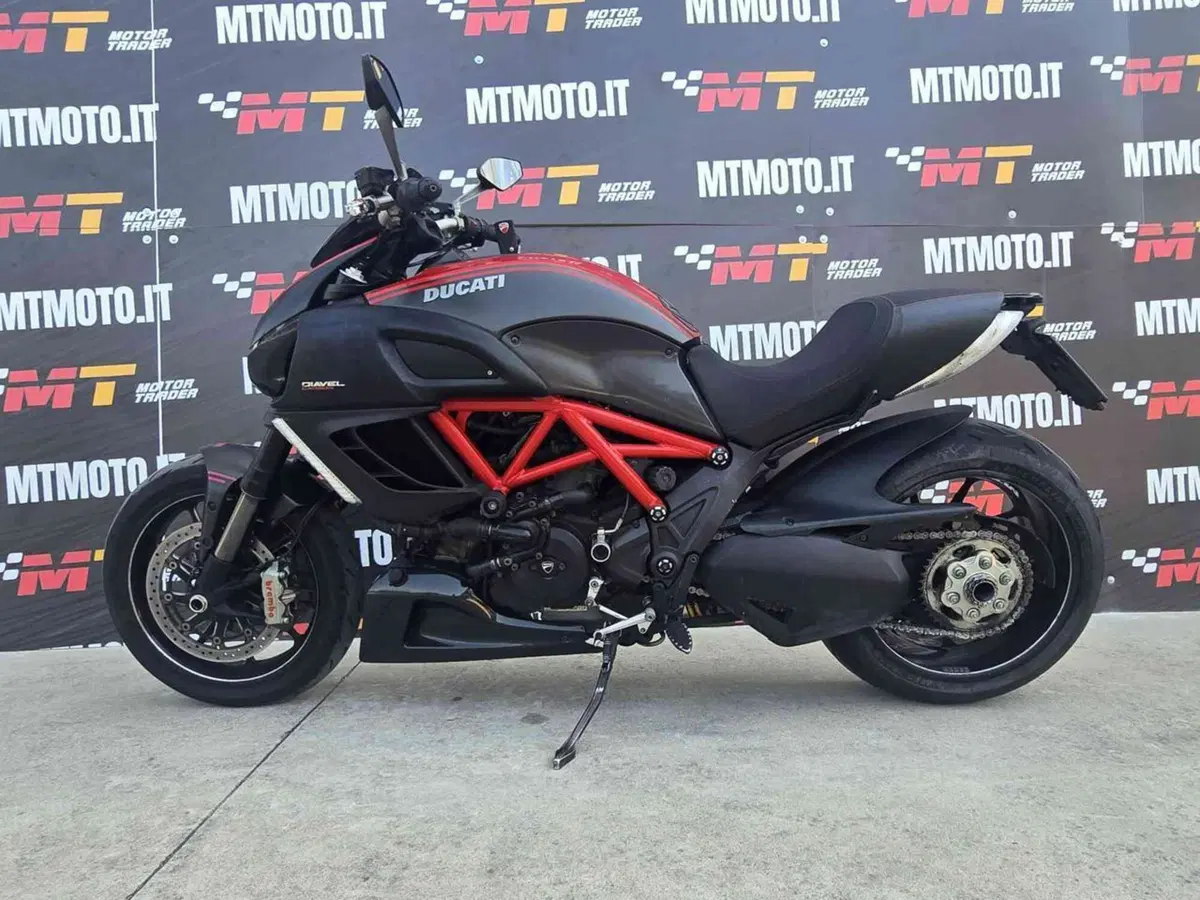 Ducati Diavel 1200 (2010 - 13) (2)