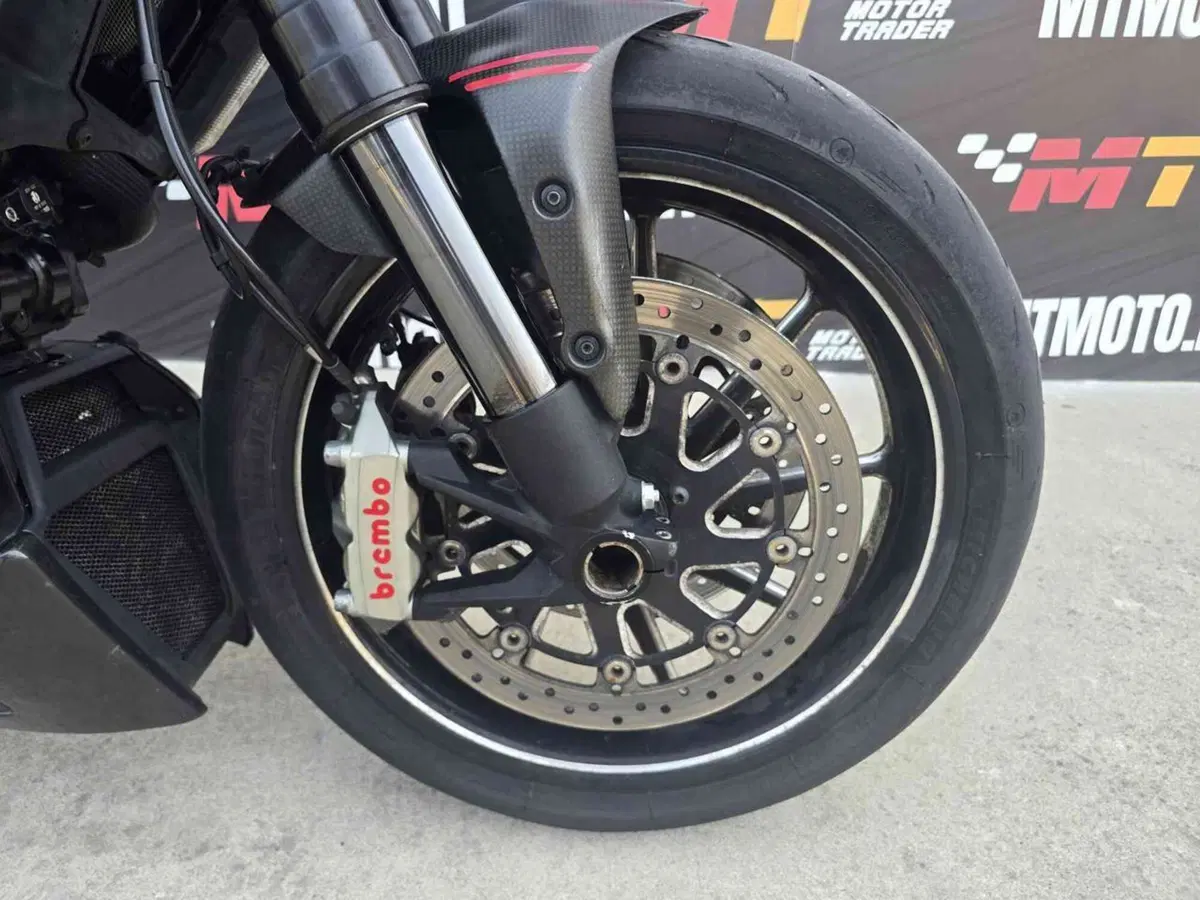 Ducati Diavel 1200 (2010 - 13) (16)